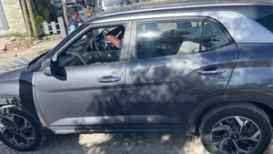 Hyundai Creta 2024 Maroon