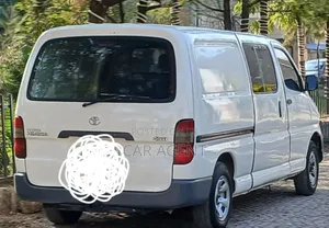 Toyota HiAce 2001 White