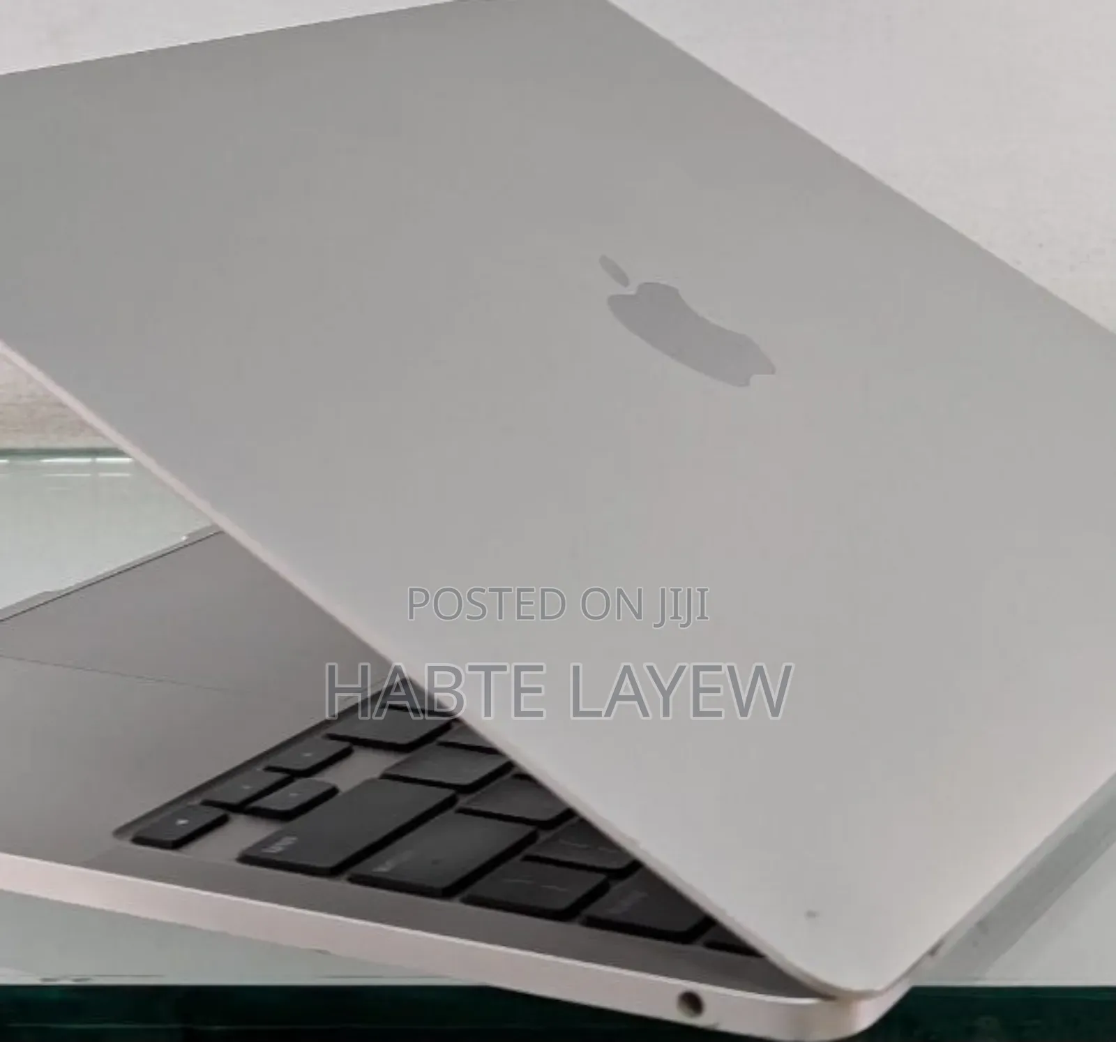 New Laptop Apple MacBook 8GB Apple M2 SSD 256GB