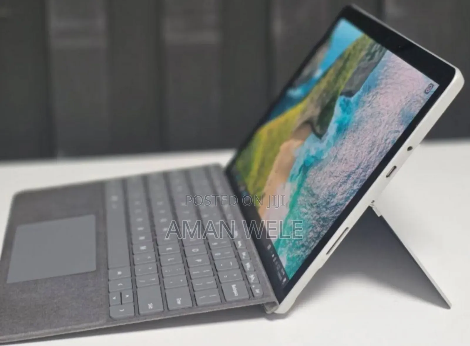 New Laptop Microsoft Surface 8GB Intel SSD 128GB