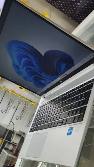 New Laptop HP EliteBook 840 16GB Intel Core I5 SSD 512GB