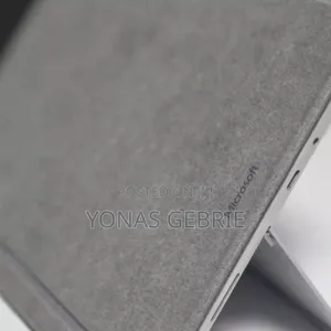 New Laptop Microsoft Surface 8GB Intel Pentium SSD 128GB