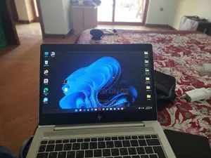 Photo - New Laptop HP EliteBook 830 G5 16GB Intel Core i5 SSD 32GB