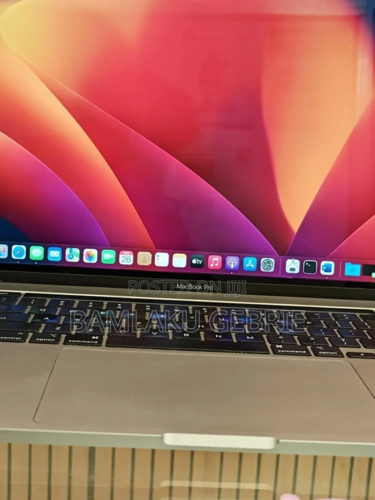 New Laptop Apple MacBook Pro 2019 16GB Intel Core I7 SSD 512GB