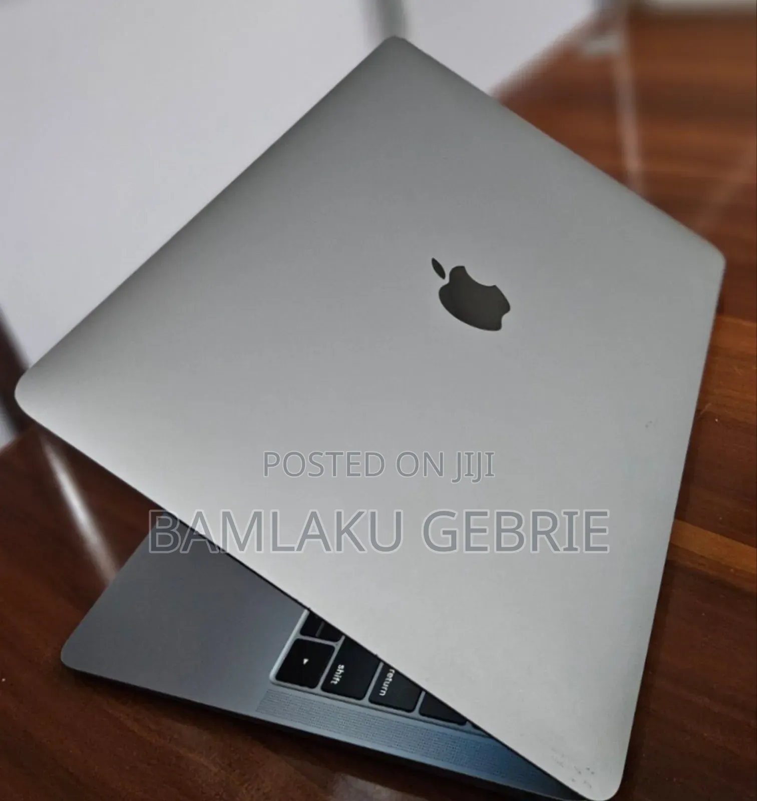 New Laptop Apple MacBook Pro 2019 8GB Intel Core I5 SSD 128GB