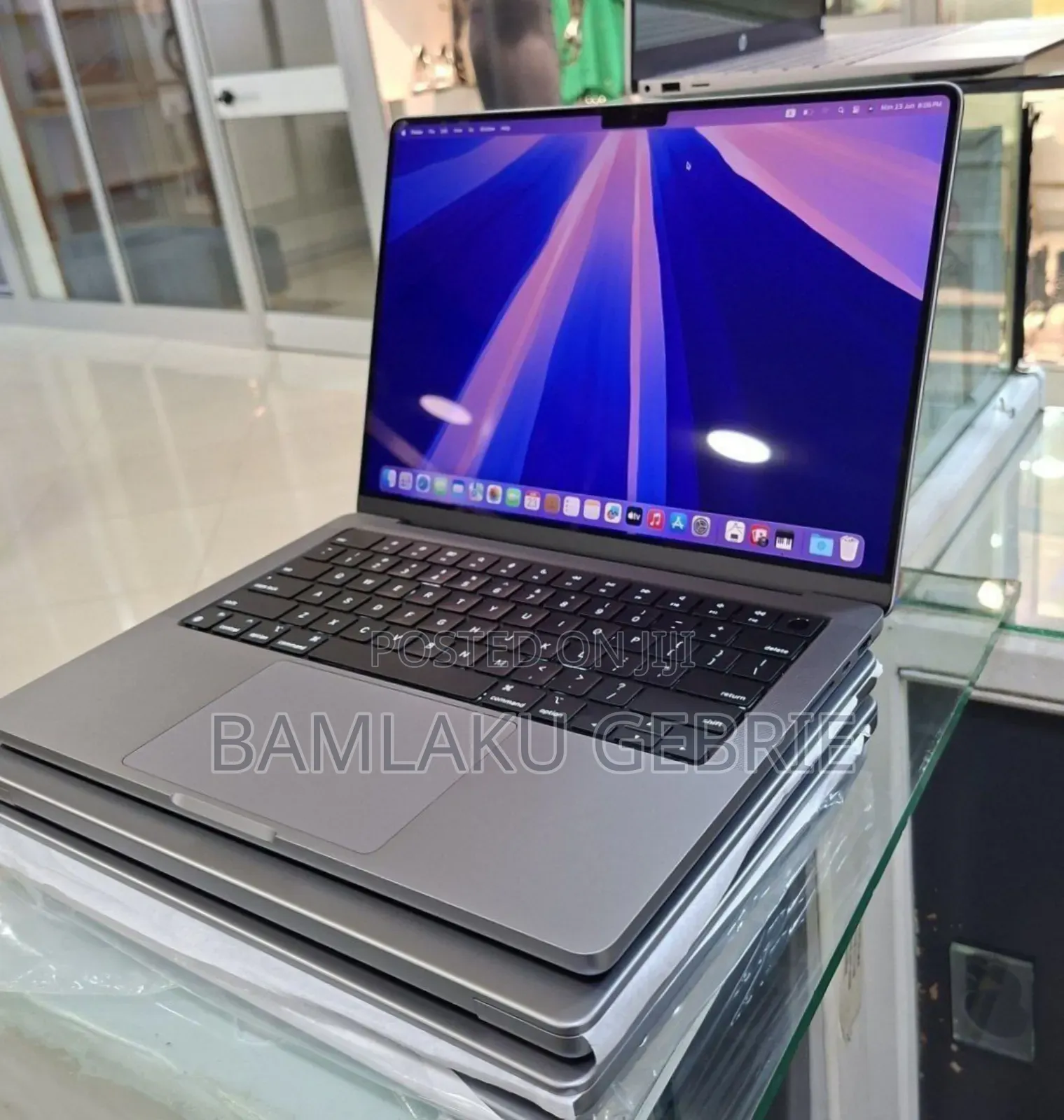 New Laptop Apple MacBook Pro M1 32GB Apple M1 Pro SSD 512GB