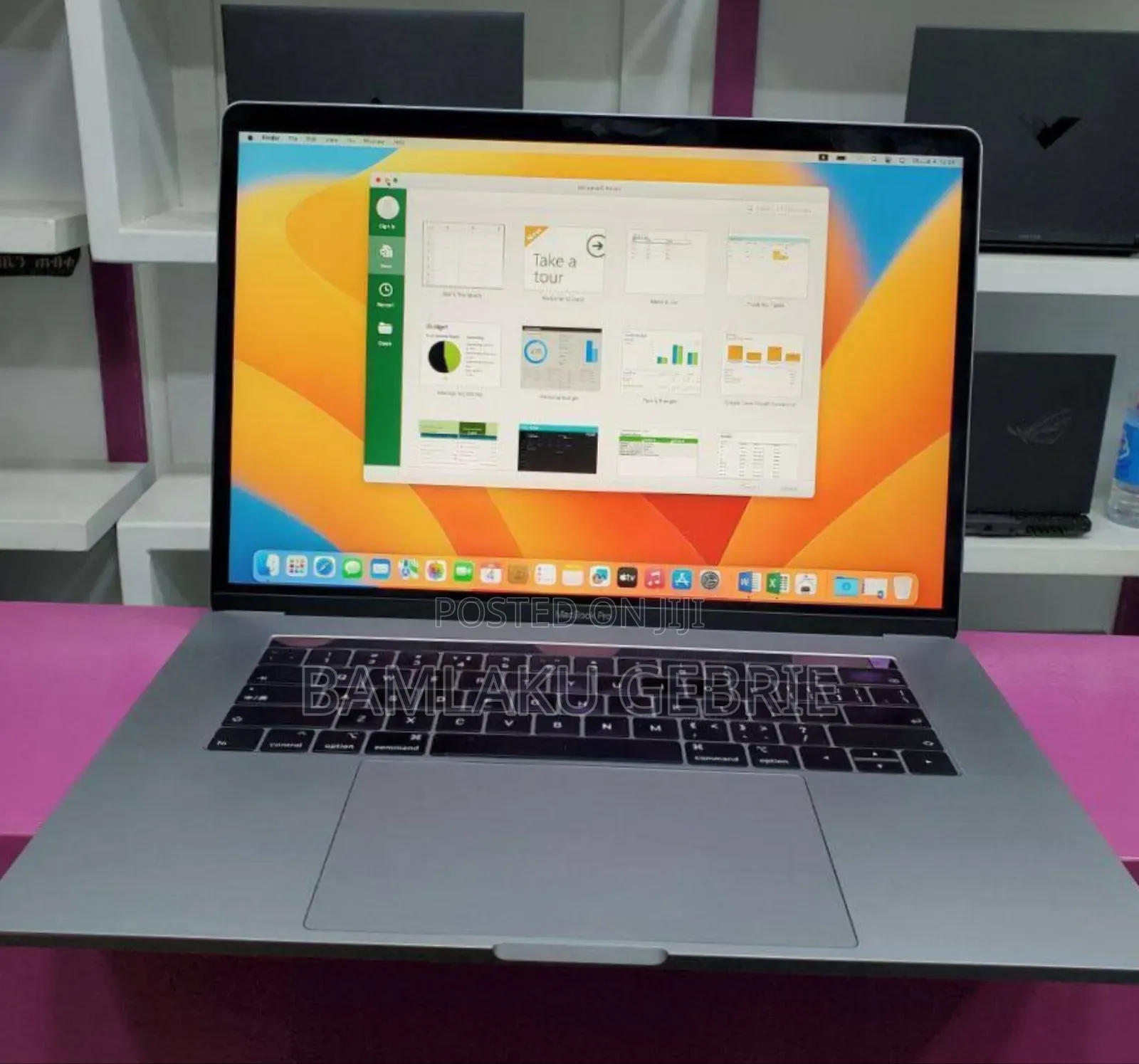 New Laptop Apple MacBook Pro 2018 16GB Intel Core I7 SSD 512GB