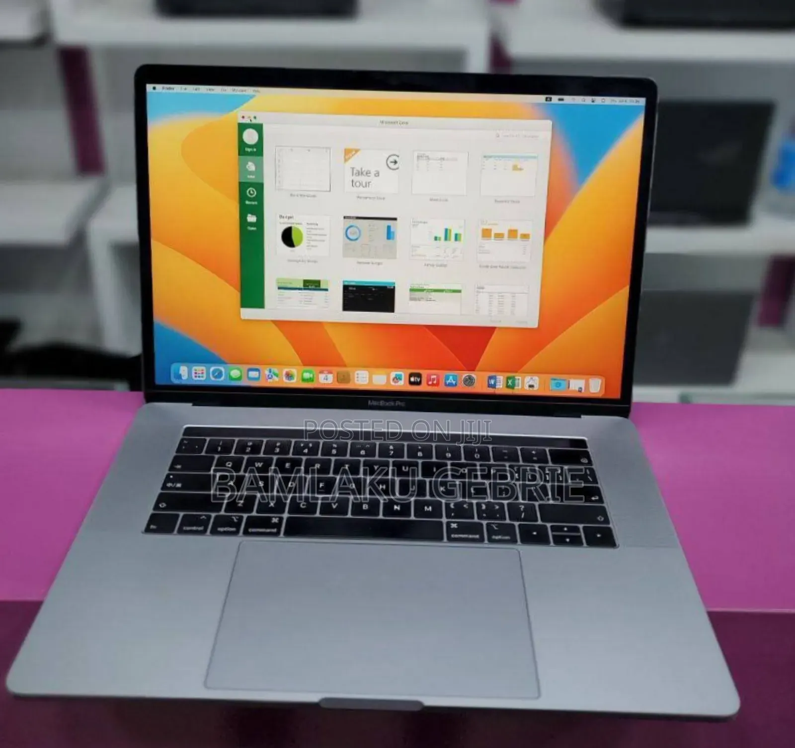 New Laptop Apple MacBook Pro 2018 16GB Intel Core I7 SSD 512GB