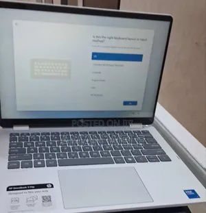 New Laptop HP OmniBook 5 Flip 16GB Intel Core I7 SSD 512GB