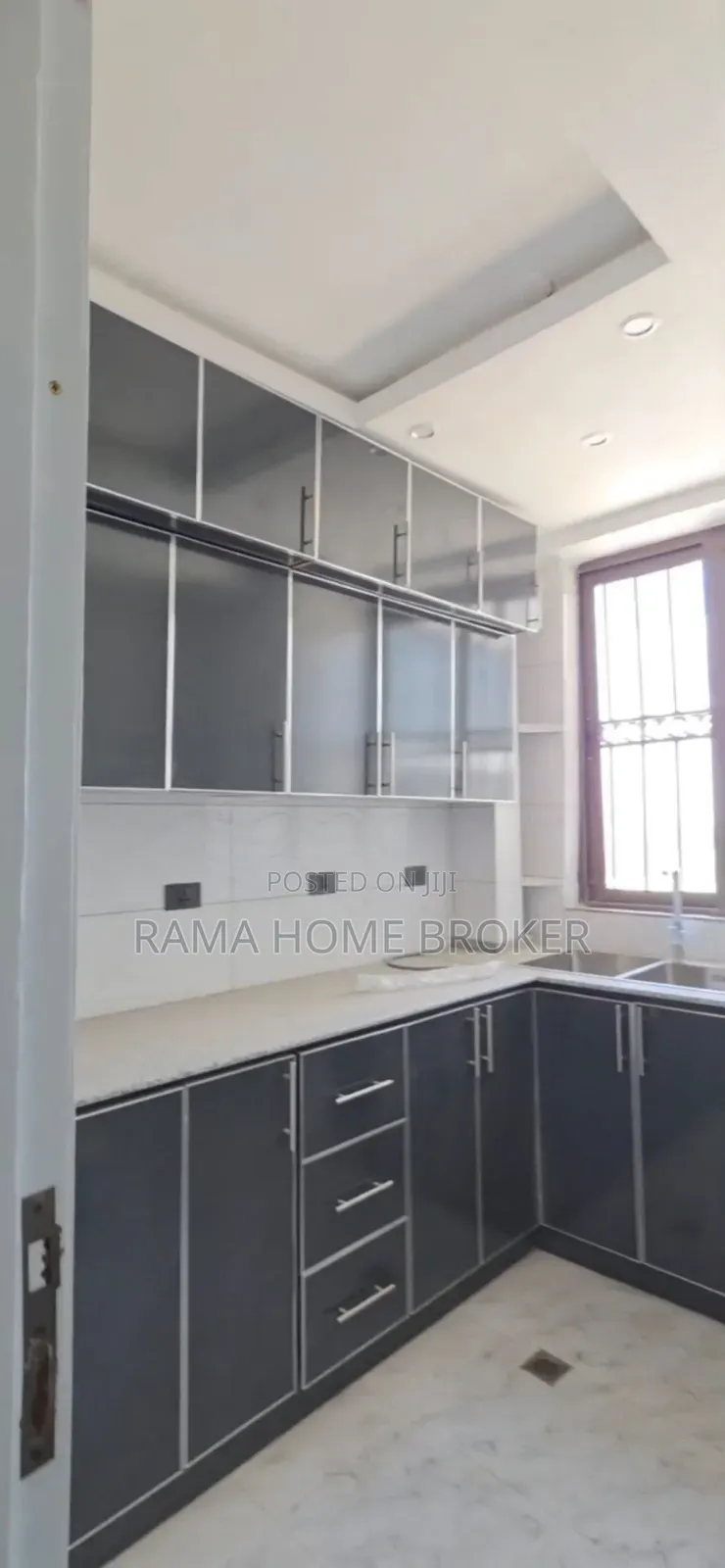 Furnished 2bdrm Condo in Yeka for sale