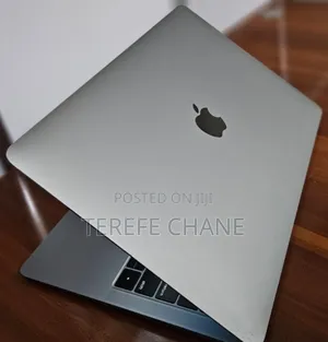 New Laptop Apple MacBook Pro 2019 8GB Intel Core I5 SSD 128GB