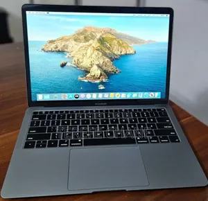 New Laptop Apple MacBook Pro 2019 8GB Intel Core I5 SSD 128GB