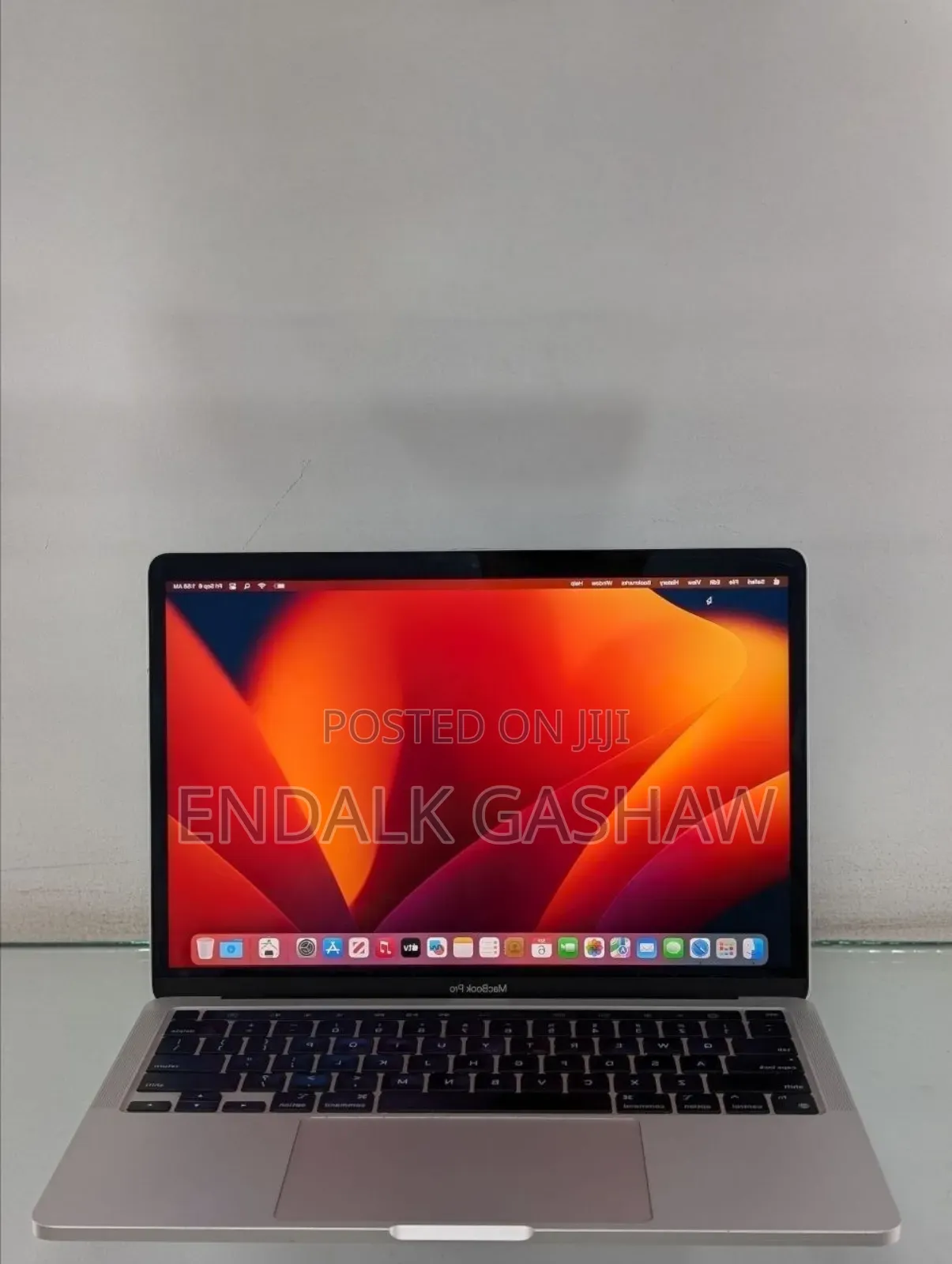 New Laptop Apple MacBook Pro 2022 M2 4GB Apple M2 SSD 256GB