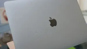 New Laptop Apple MacBook Pro 2022 M2 4GB Apple M2 SSD 256GB