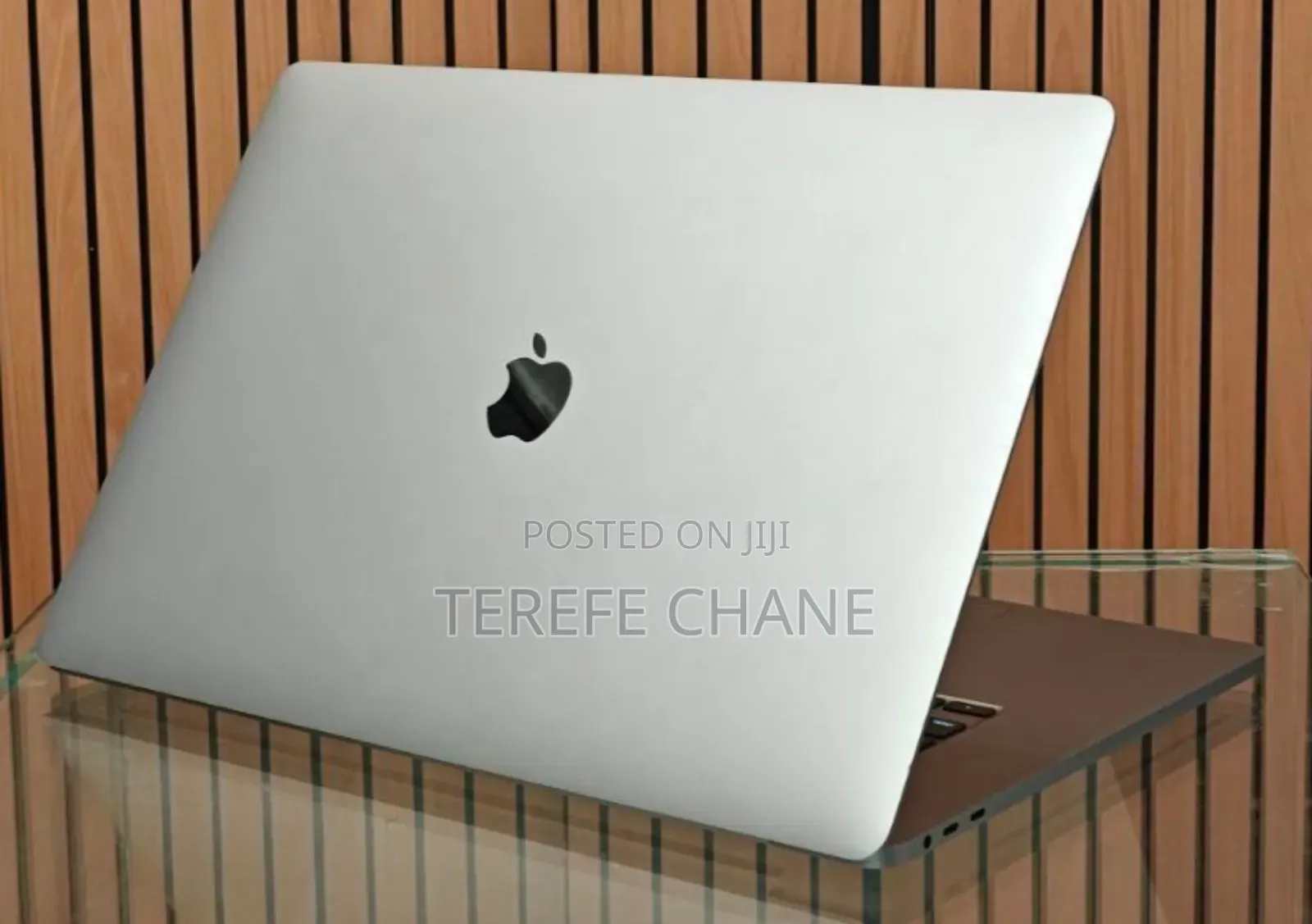 New Laptop Apple MacBook Pro 2019 16GB Intel Core I7 SSD 512GB