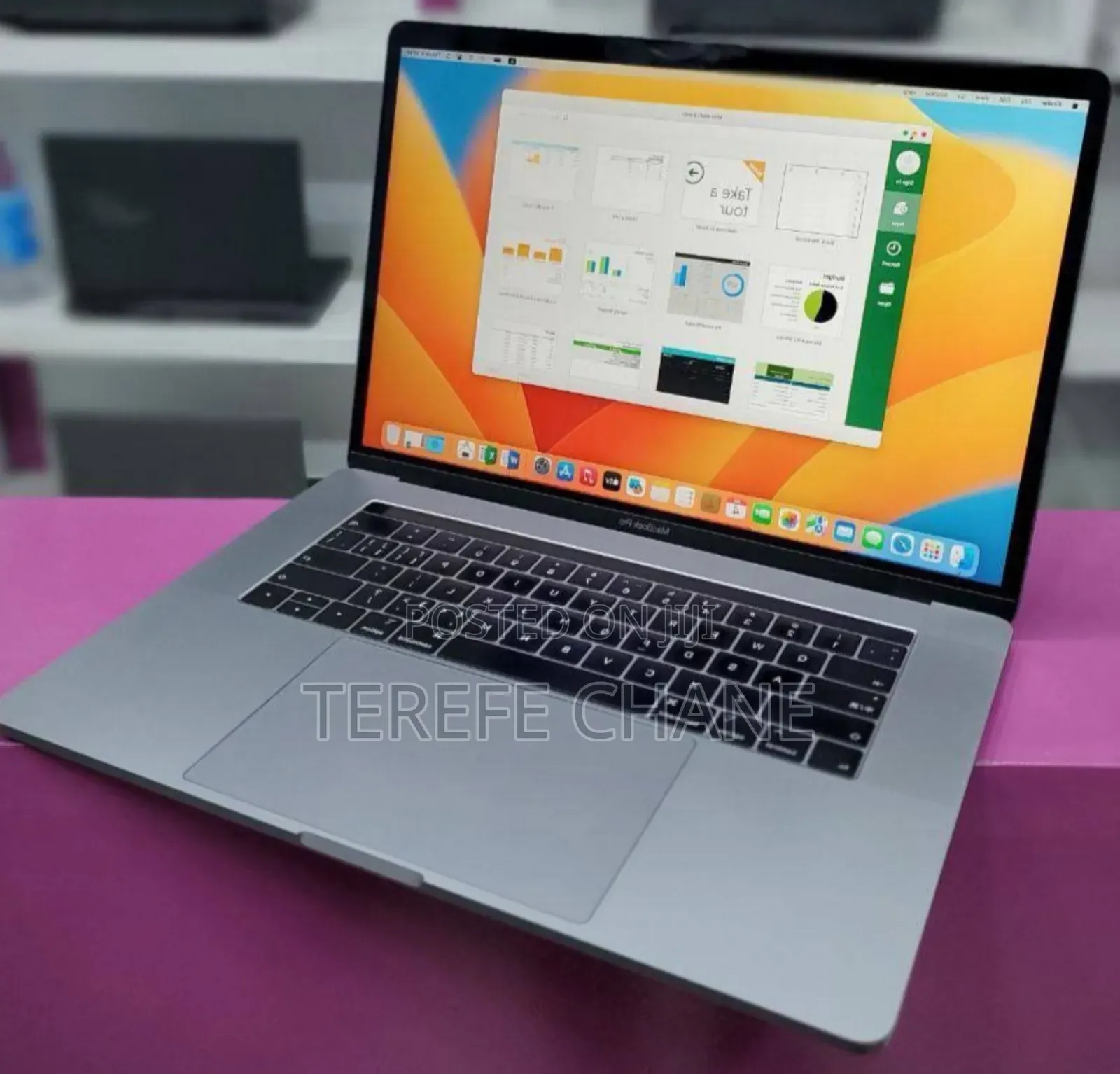 New Laptop Apple MacBook Pro 2018 16GB Intel Core I7 SSD 512GB