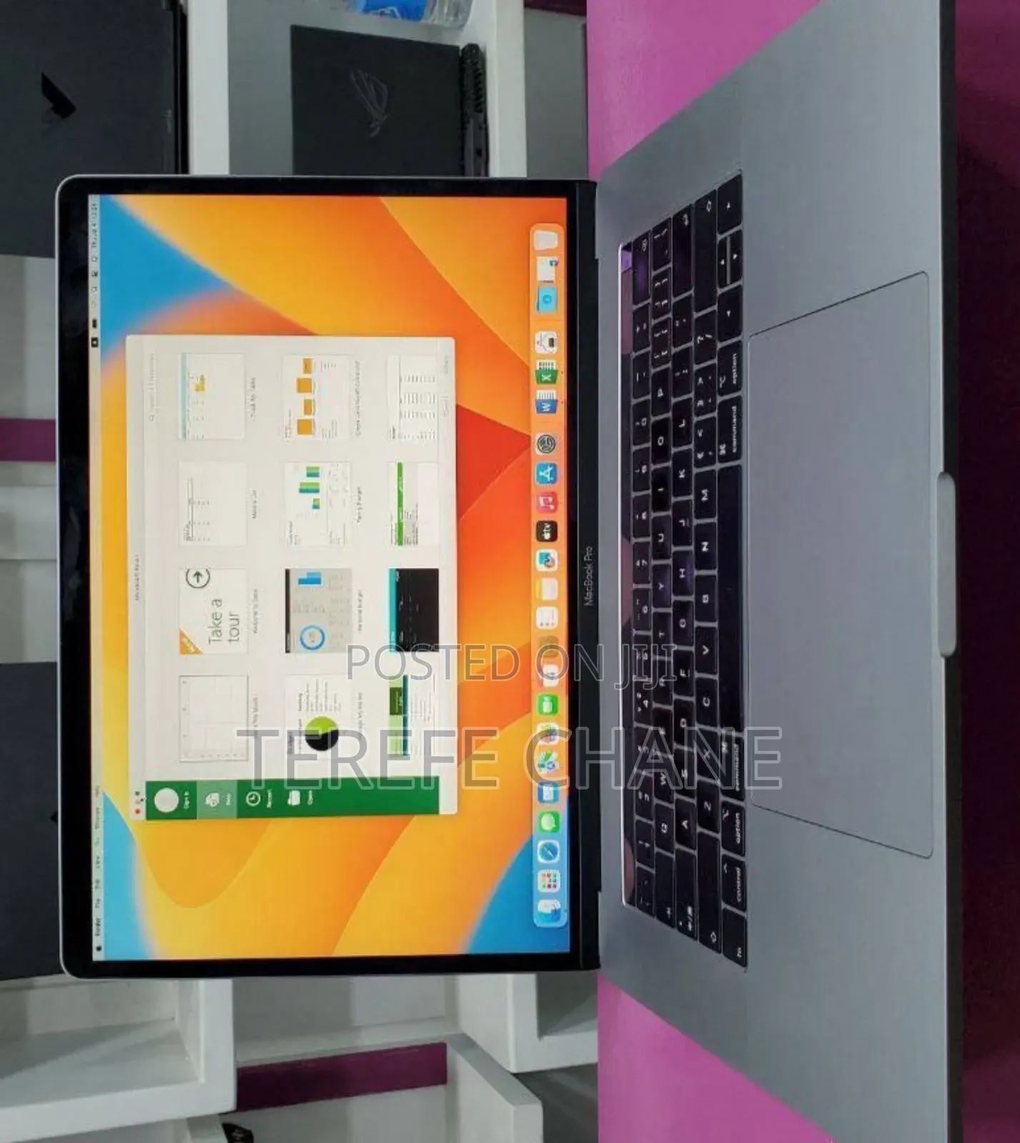New Laptop Apple MacBook Pro 2018 16GB Intel Core I7 SSD 512GB