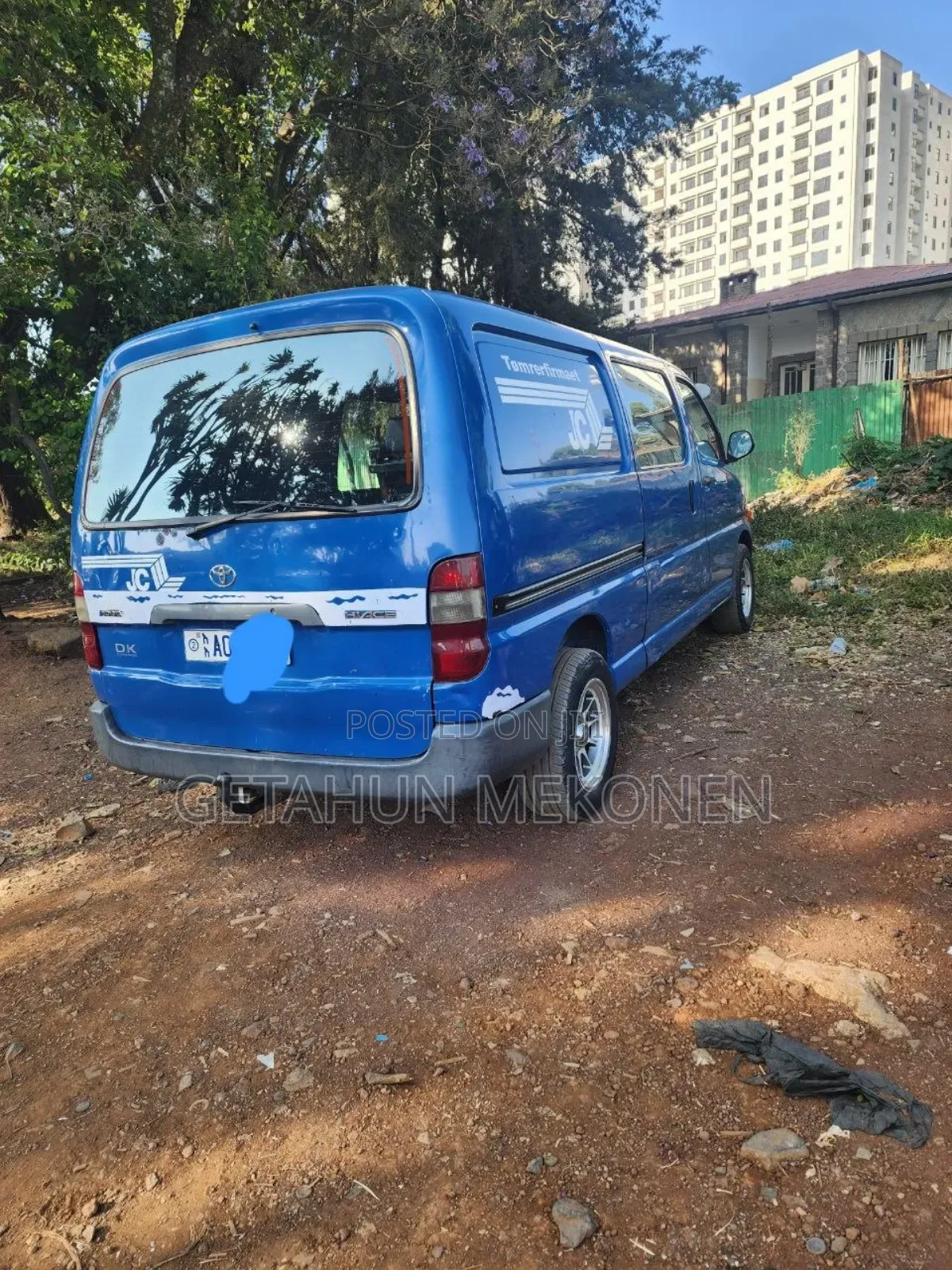 Toyota HiAce 2005 Blue