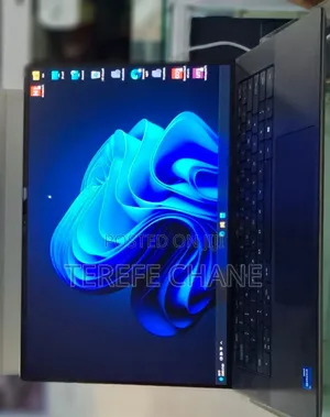 Photo - New Laptop Dell Precision 5570 16GB Intel Core I7 SSD 512GB