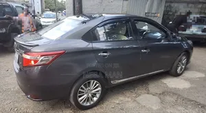 Toyota Yaris 2014 Gray