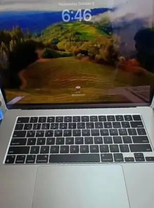 Photo - New Laptop Apple MacBook Air 2023 M2 8GB Apple M2 SSD 256GB