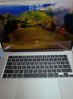 New Laptop Apple MacBook Air 2023 M2 8GB Apple M2 SSD 256GB