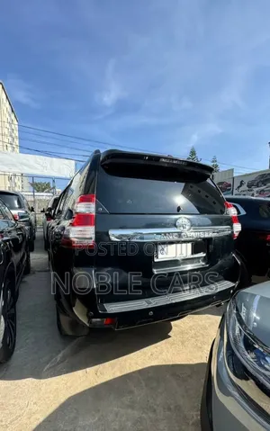 Photo - Toyota Land Cruiser Prado 2015 Black