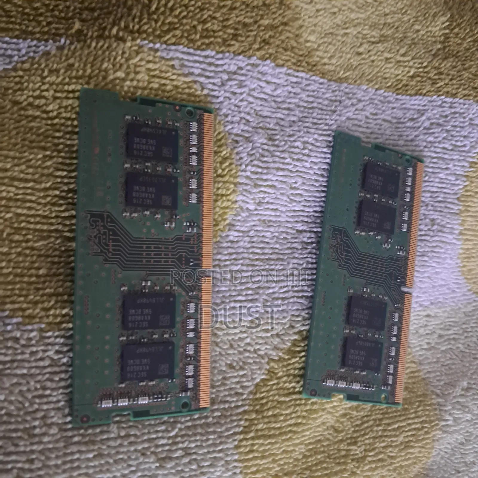 Two 8gb Ram Ddr4 Sticks