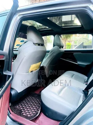 Photo - Toyota bZ4X 2022 Silver