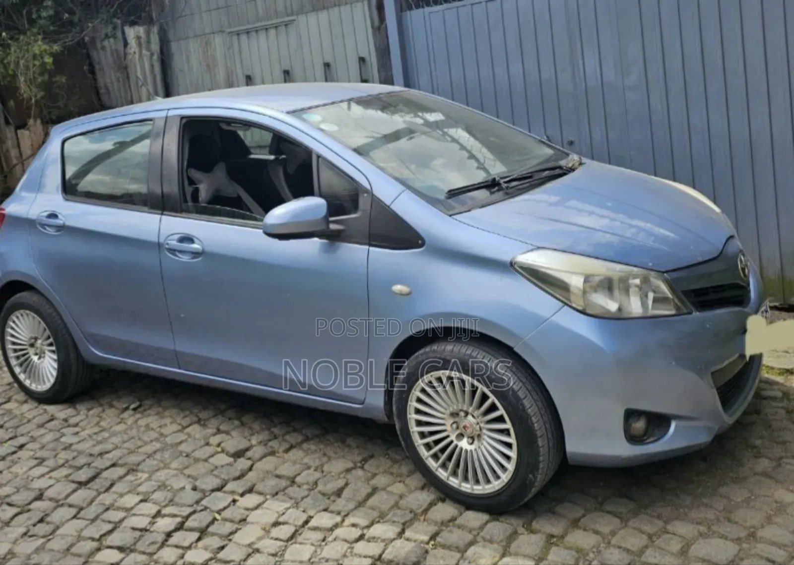 Toyota Yaris LE Hatchback 5dr 2012 Blue