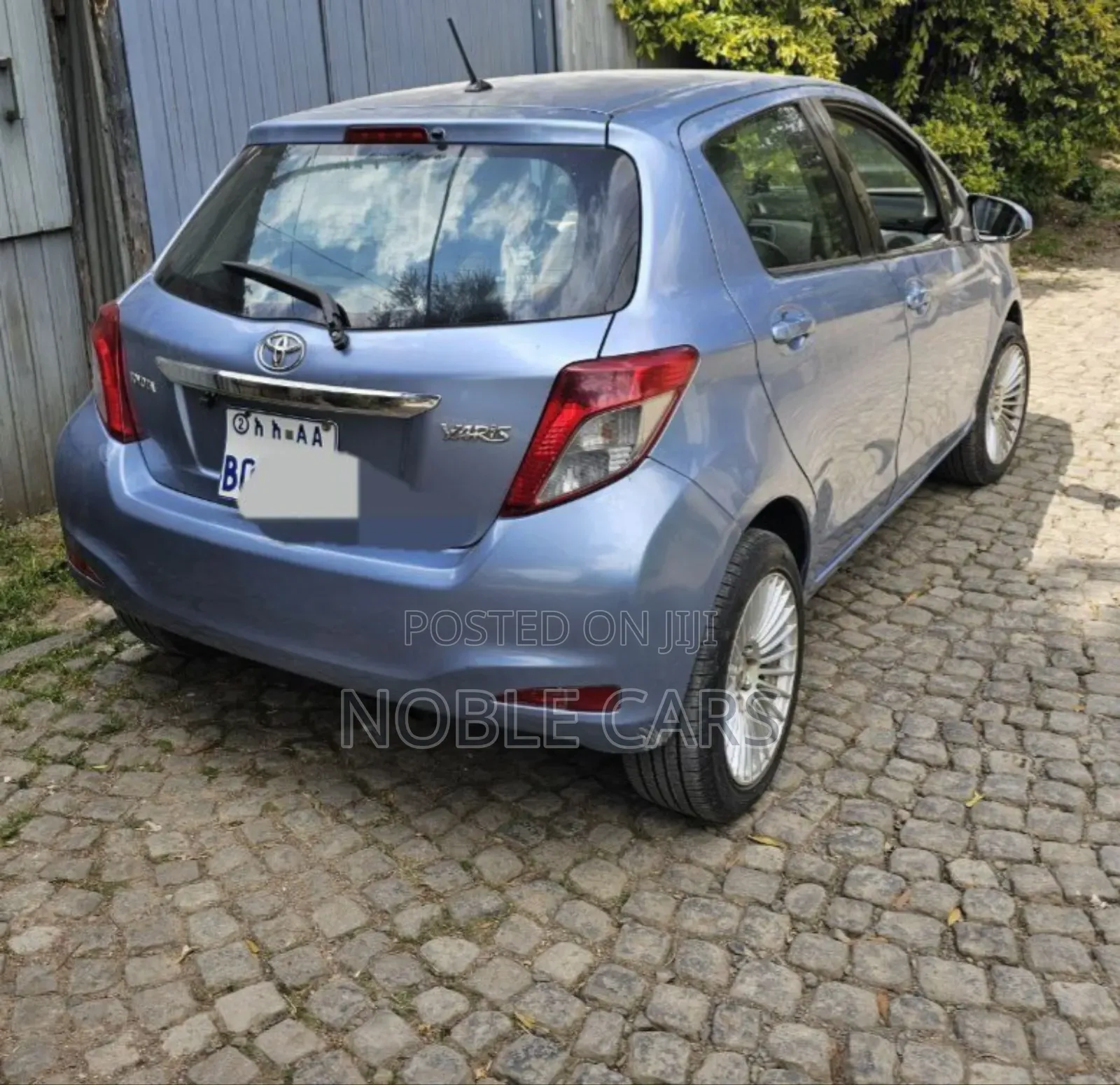Toyota Yaris LE Hatchback 5dr 2012 Blue