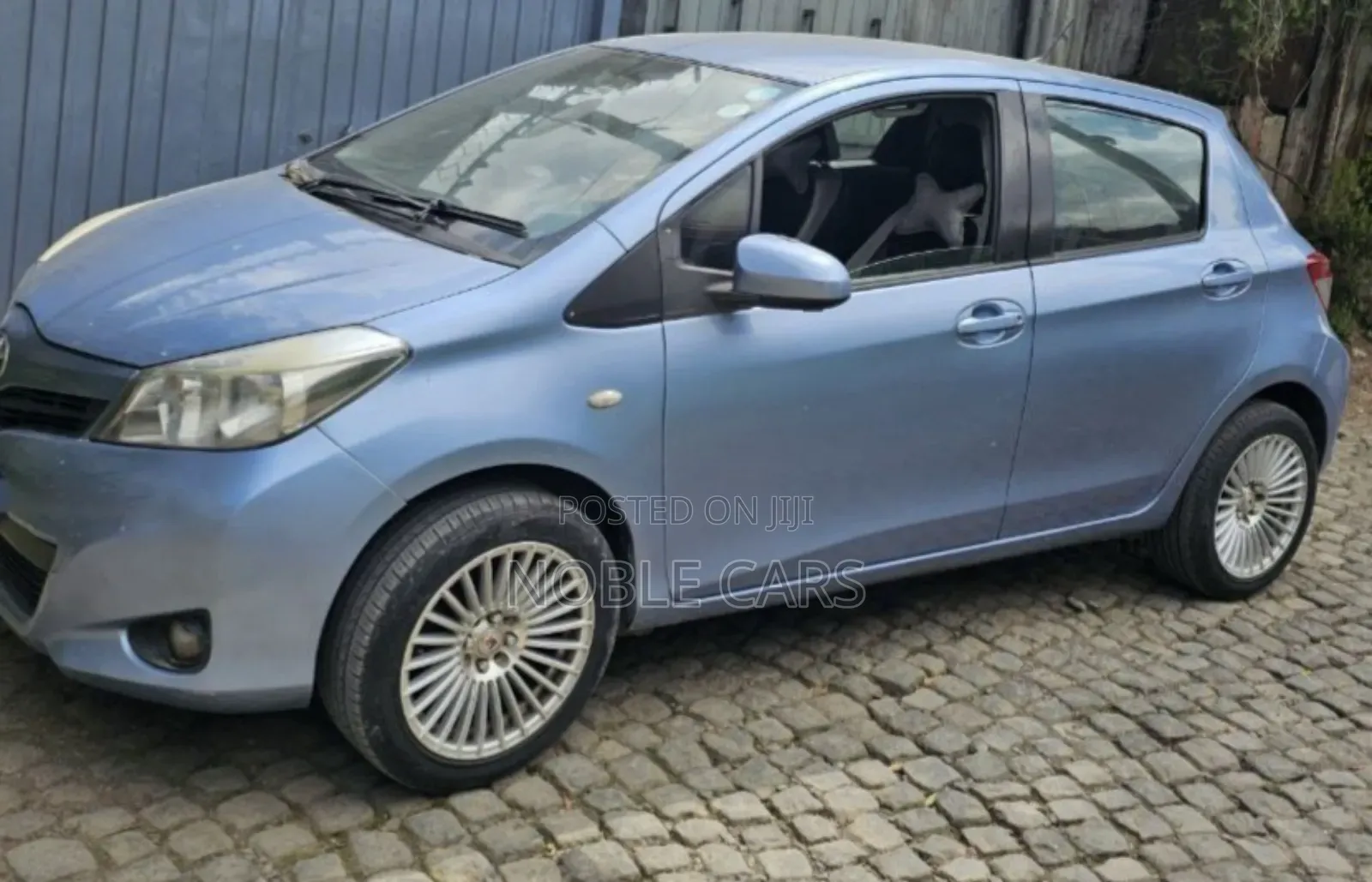 Toyota Yaris LE Hatchback 5dr 2012 Blue