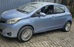 Toyota Yaris LE Hatchback 5dr 2012 Blue