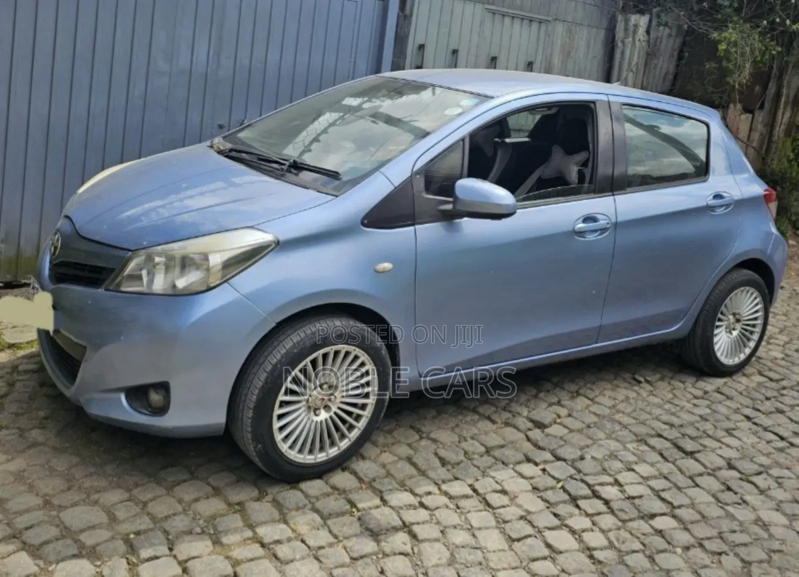 Toyota Yaris LE Hatchback 5dr 2012 Blue