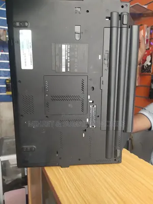 Laptop Lenovo ThinkPad Edge E530 4GB Intel Core I5 HDD 500GB