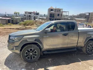 Toyota Hilux 2021 Gold