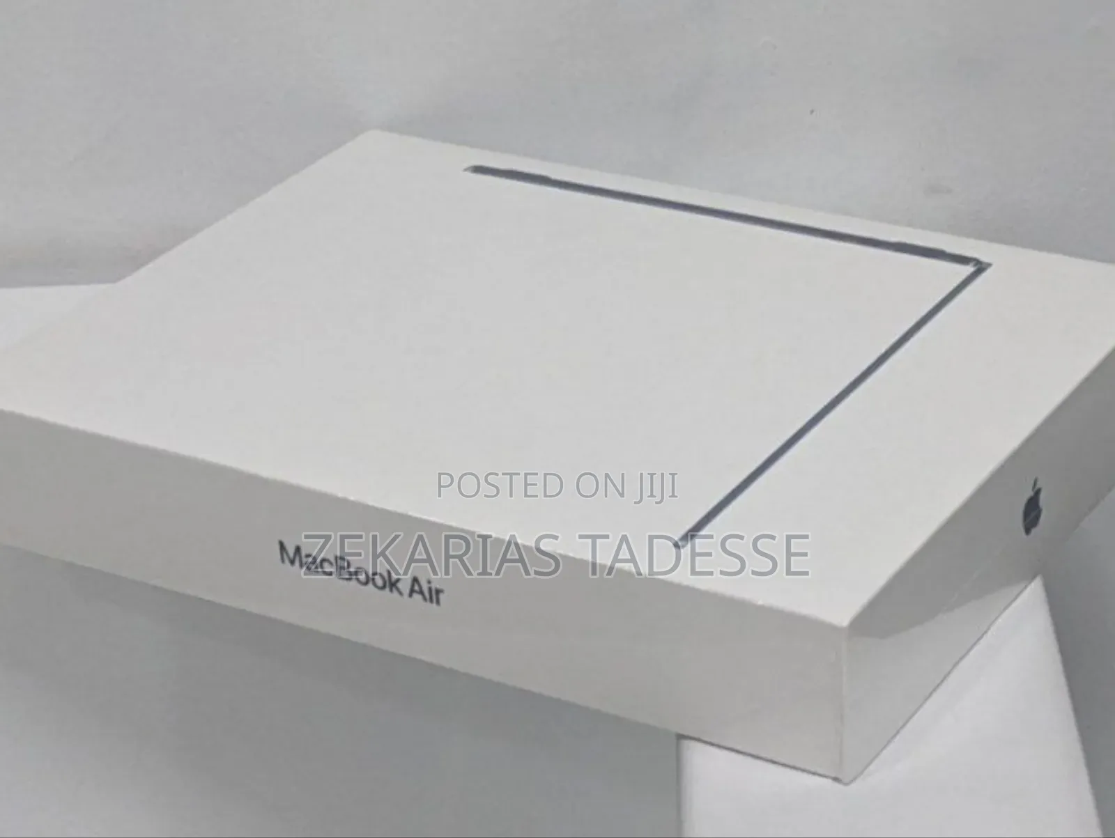 New Laptop Apple MacBook Air 2023 M2 8GB Apple M2 SSD 512GB