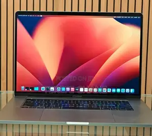New Laptop Apple MacBook Pro 2019 16GB Intel Core I7 SSD 512GB