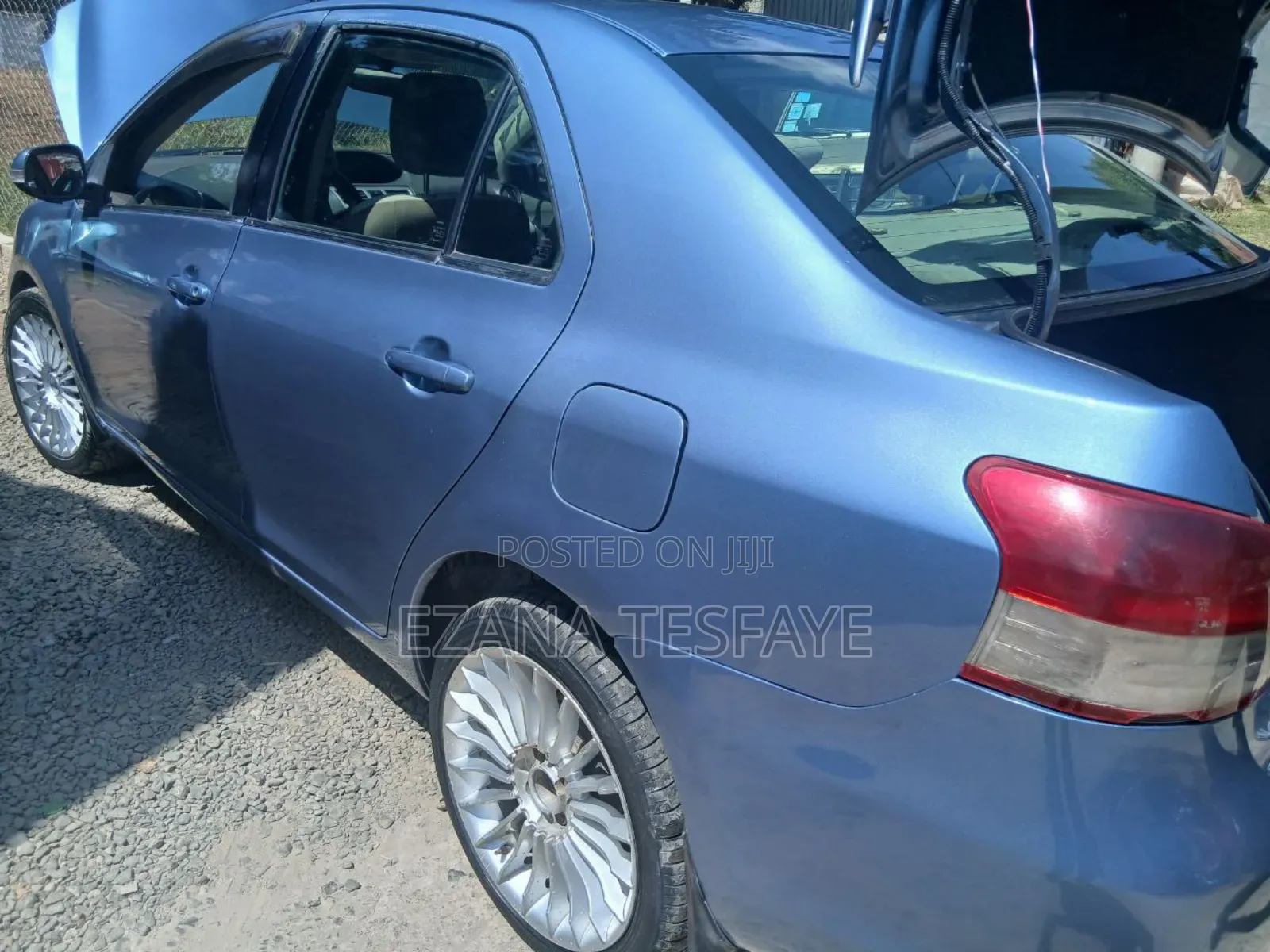 Toyota Belta 2010 Blue