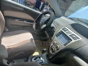 Toyota Belta 2010 Blue