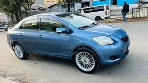 Photo - Toyota Belta 2010 Blue