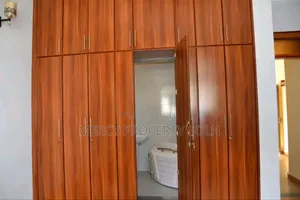 Furnished 5bdrm Villa in Bole for rent