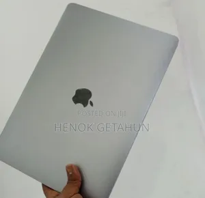 New Laptop Apple MacBook Pro 2017 8GB Intel Core I5 SSD 128GB