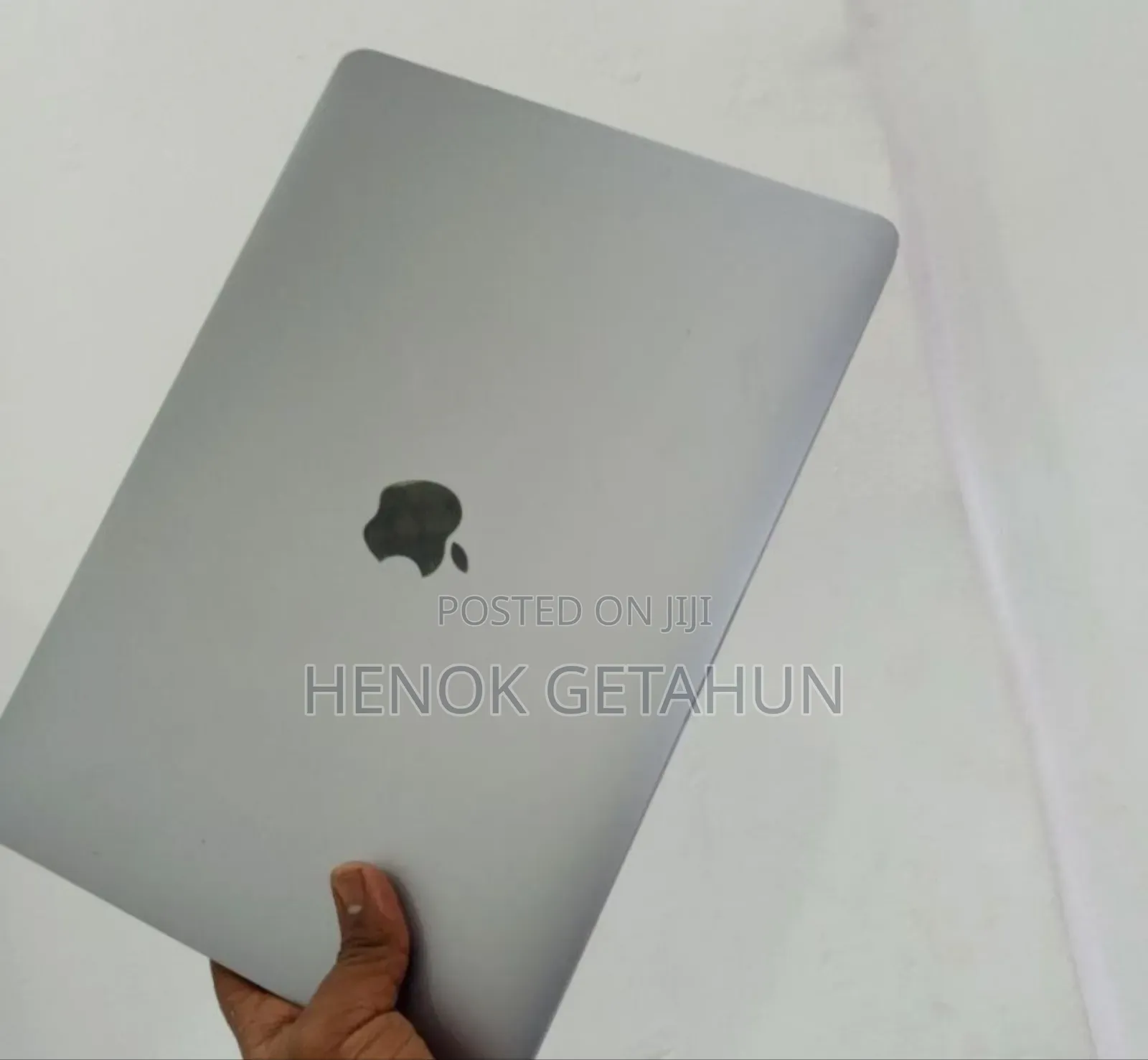 New Laptop Apple MacBook Pro 2017 8GB Intel Core I5 SSD 128GB