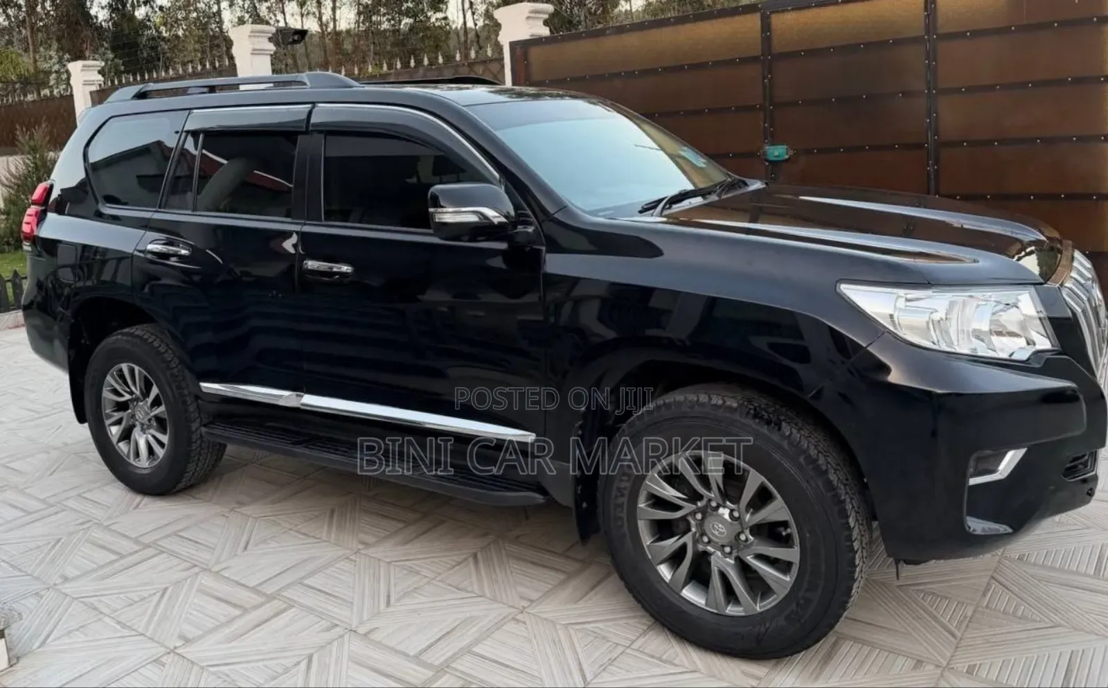 Toyota Land Cruiser Prado 2018 Black