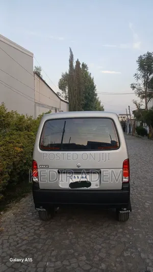 Photo - Suzuki Eeco 2024 Silver