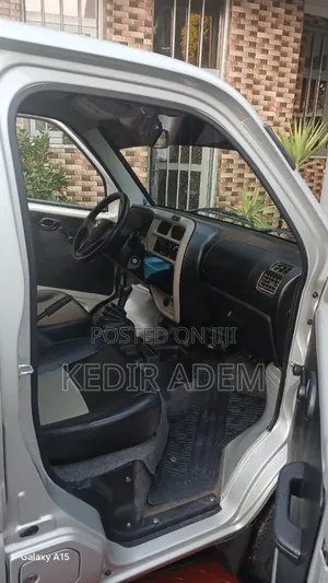 Suzuki Eeco 2024 Silver