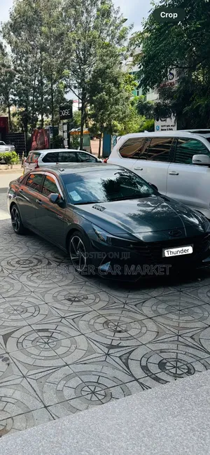 Photo - Hyundai Avante 2021