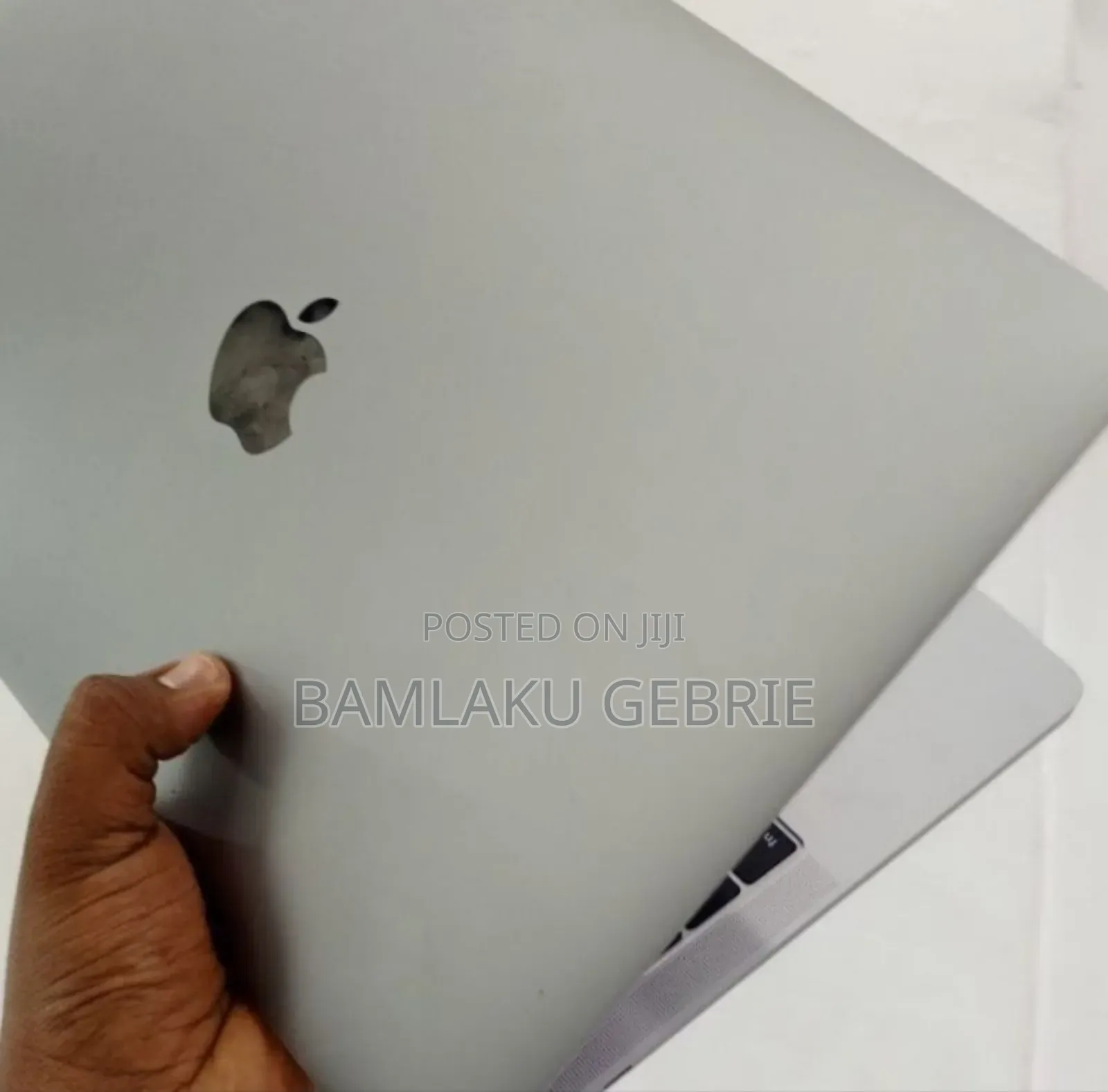 New Laptop Apple MacBook Pro 2017 8GB Intel Core I5 SSD 128GB