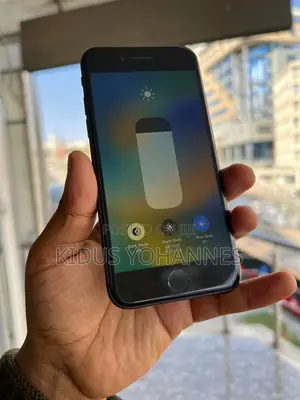 Apple iPhone 8 Plus 64 GB Black